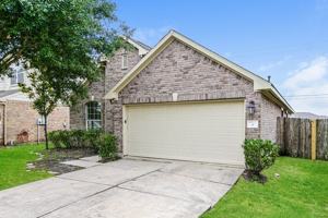 featured image of 9 Palm Desert Dr