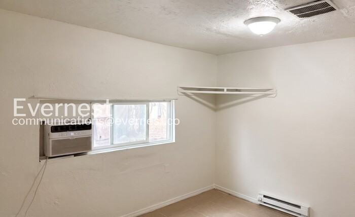 2317 W Adams St #2 - Photo 5 of 11