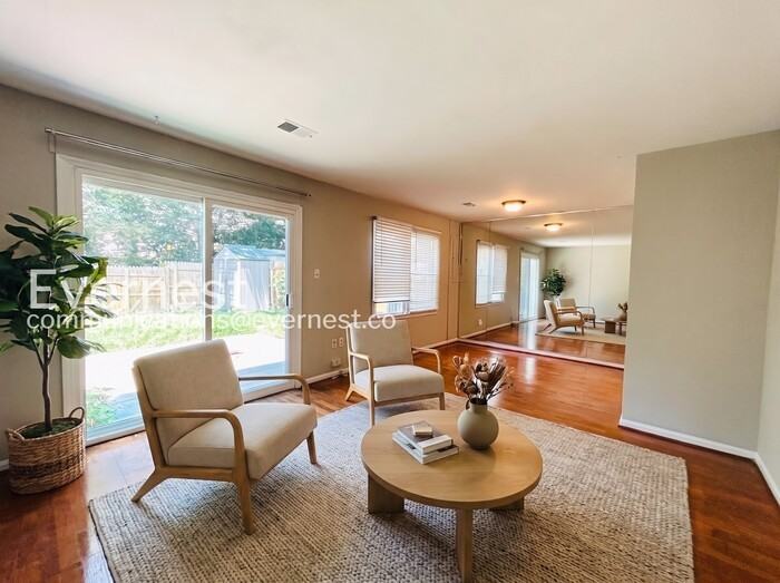 2955 Lexington Ct - Photo 2 of 23