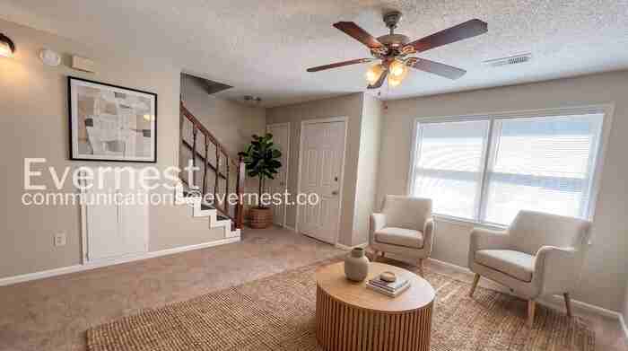 2201 Cheshire Dr - Photo 2 of 18