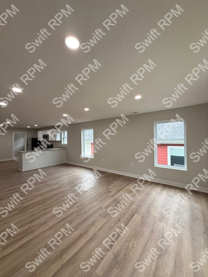 1040 Oakland Ave #1 - Photo 2 of 20