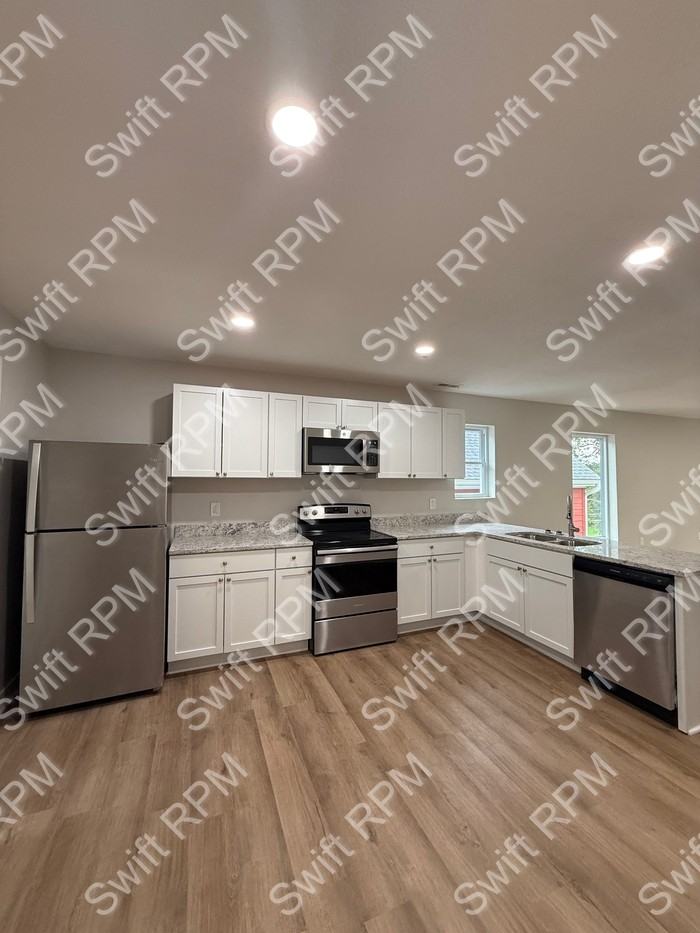 1040 Oakland Ave #1 - Photo 4 of 20
