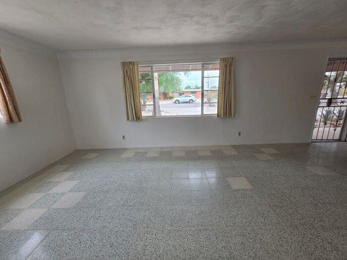5111 E Rosewood St - Photo 6 of 50