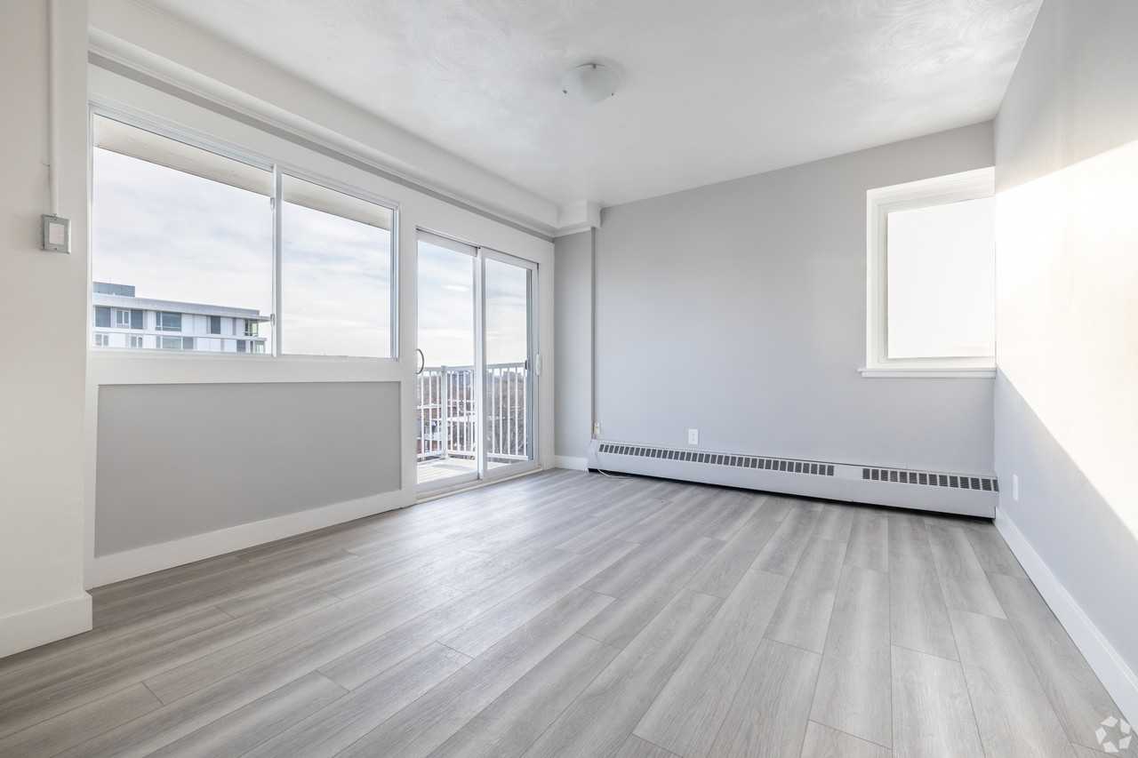 Chanteclair Apartments - Photo 4 of 25