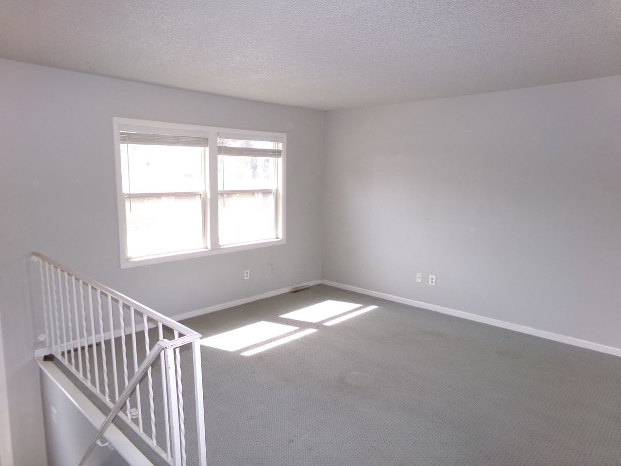 110 Sunflower Dr #1 - Photo 4 of 24