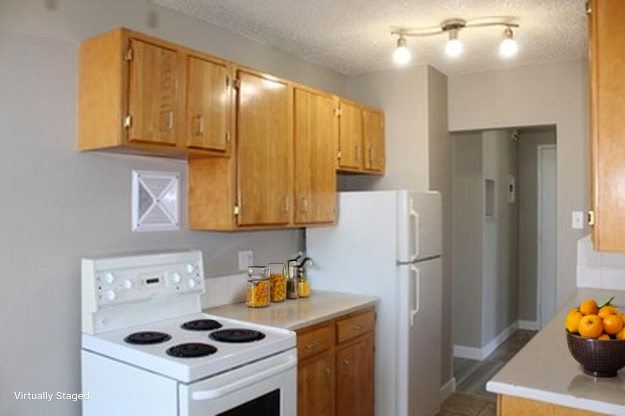 Elizabeth Manor Apartments - Photo 4 of 21