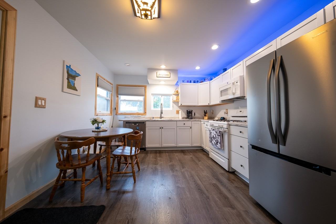900 W 89th St #1 - Photo 5 of 31