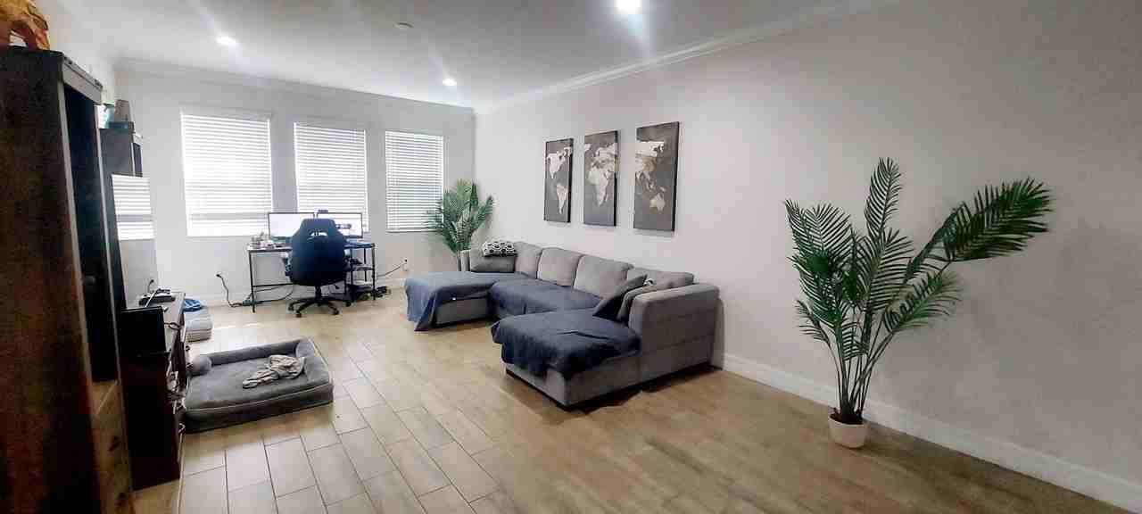353 Villa Corte Dr #1 - Photo 6 of 25