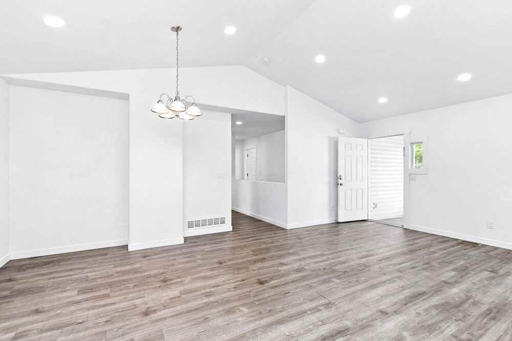 2098 E Weeping Willow Way - Photo 4 of 17