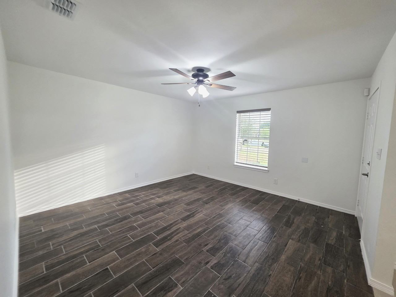 8438 N 18th Ln #1 - Photo 4 of 17