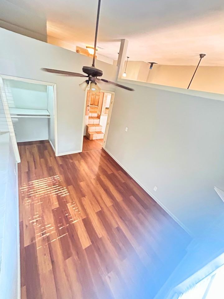 803 Stanley St #C - Photo 5 of 15