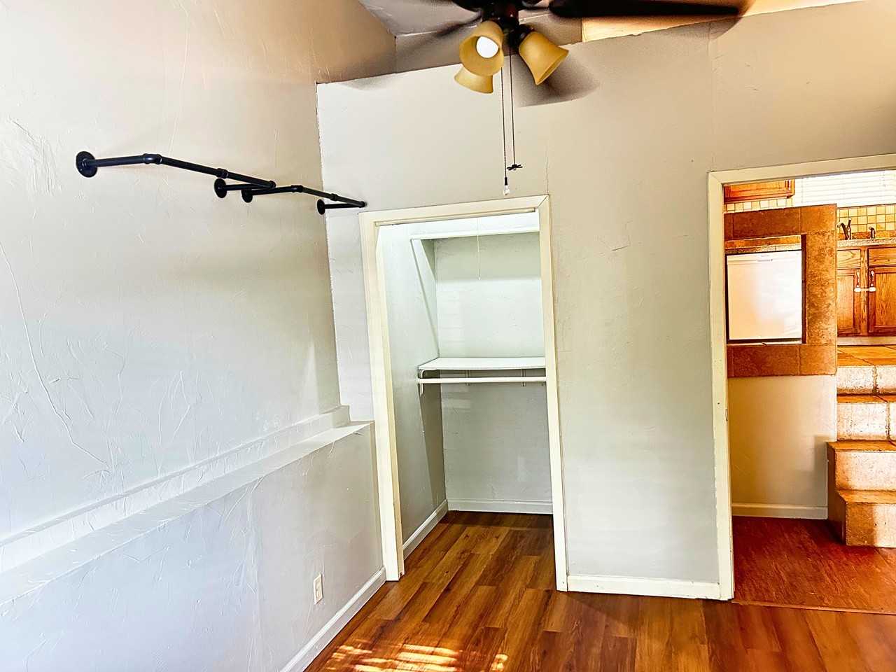 803 Stanley St #C - Photo 6 of 15