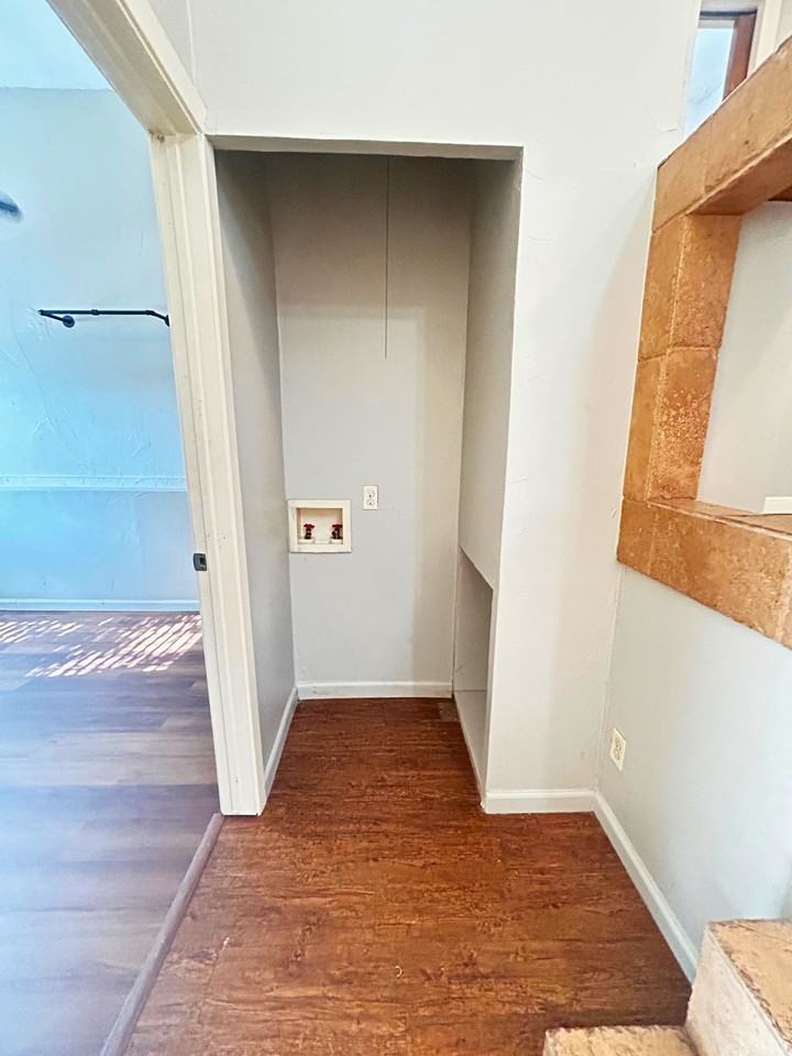 803 Stanley St #C - Photo 7 of 15