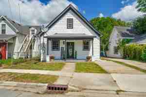featured image of 618 E Vaile Ave #1