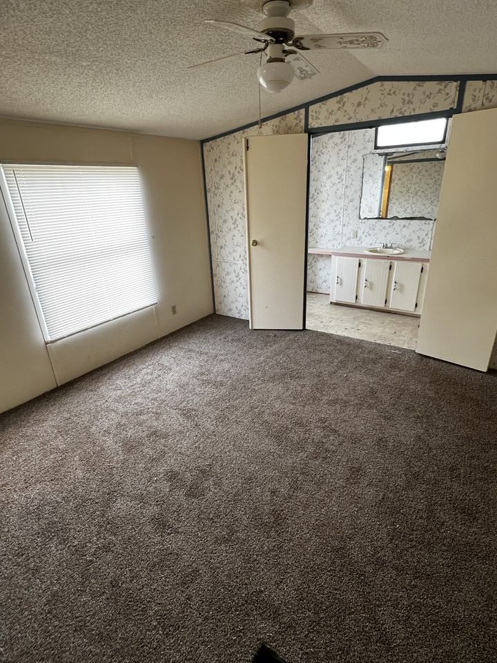 901 Bernard Ln #36 - Photo 4 of 7