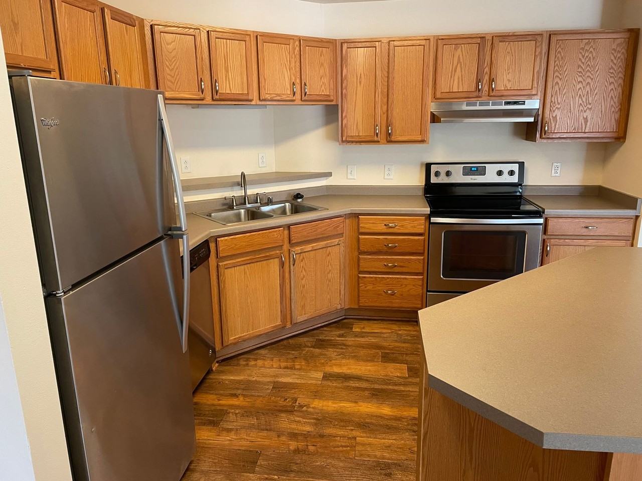 Door Creek Apartments - Photo 2 of 32