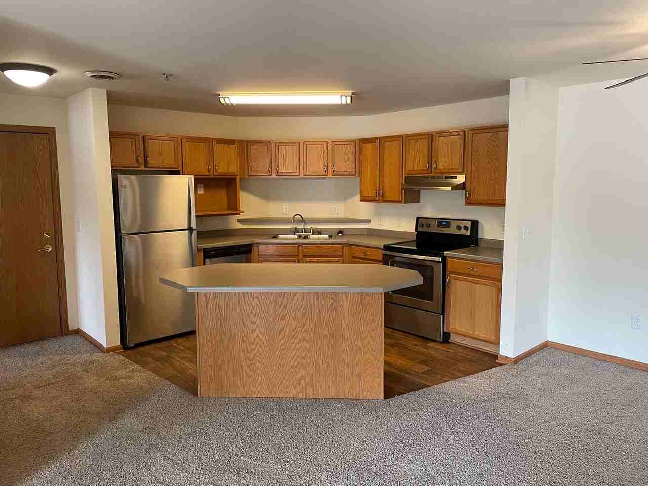 Door Creek Apartments - Photo 7 of 32