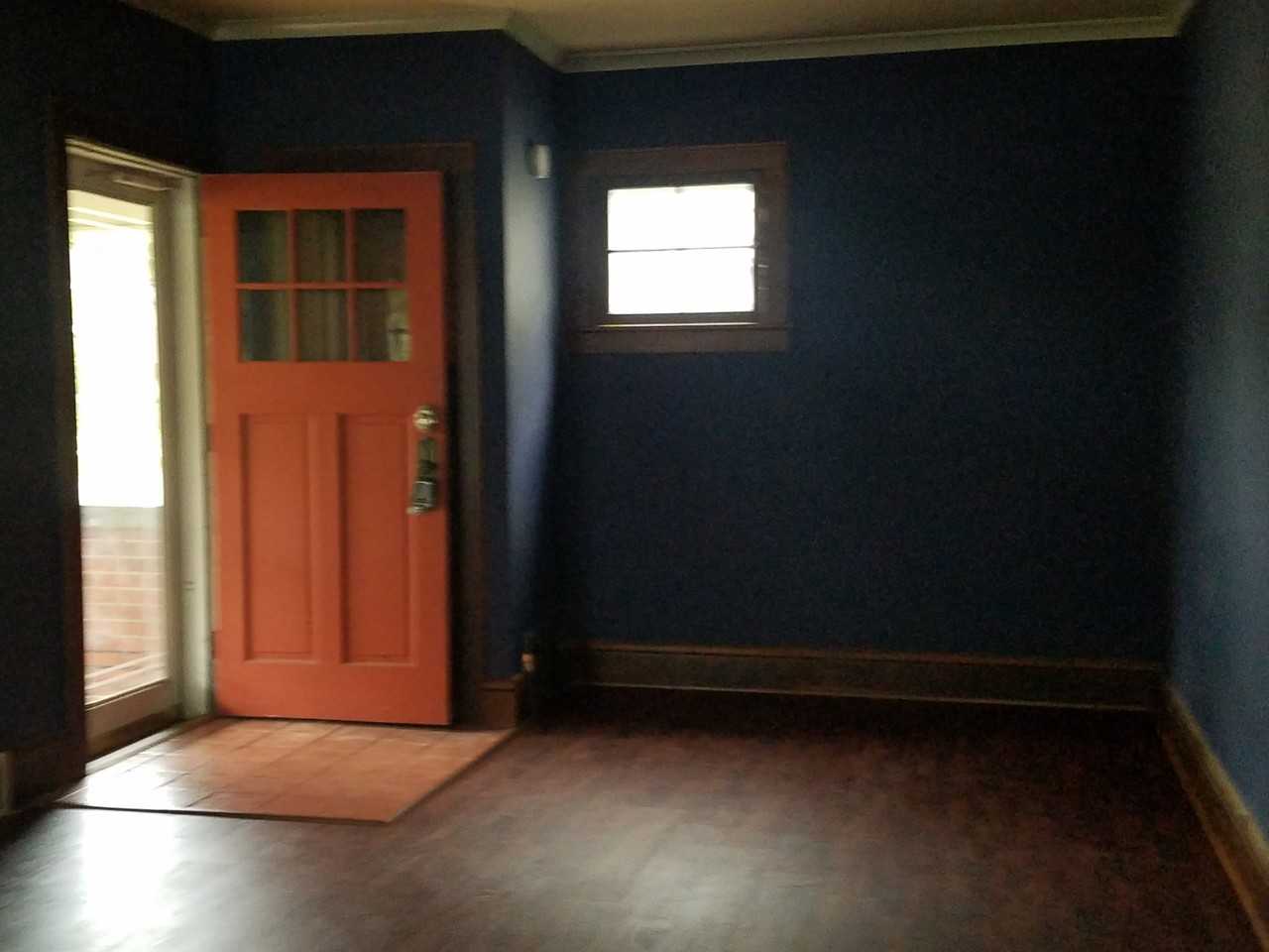 711 S Grinnell St #1 - Photo 2 of 10