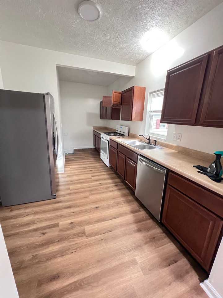 1210 Van Buskirk Rd #1 - Photo 6 of 42