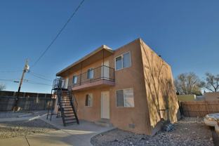 324 Vermont St Ne #C - Photo 1 of 1