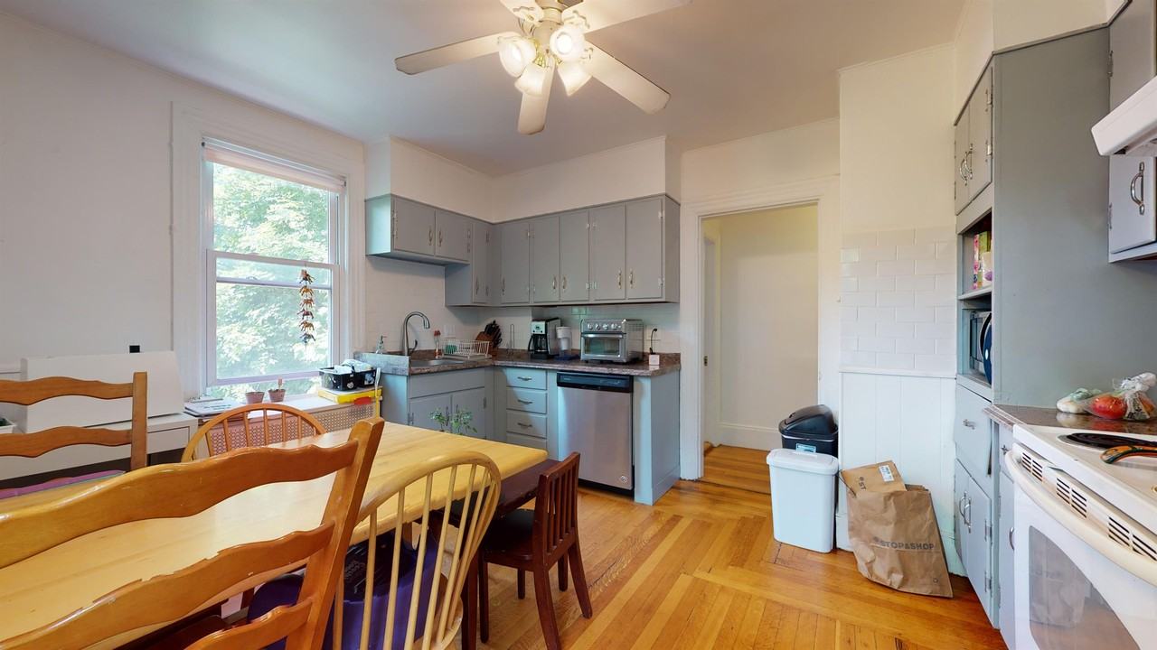 41 Orchardhill Rd #2 - Photo 3 of 33