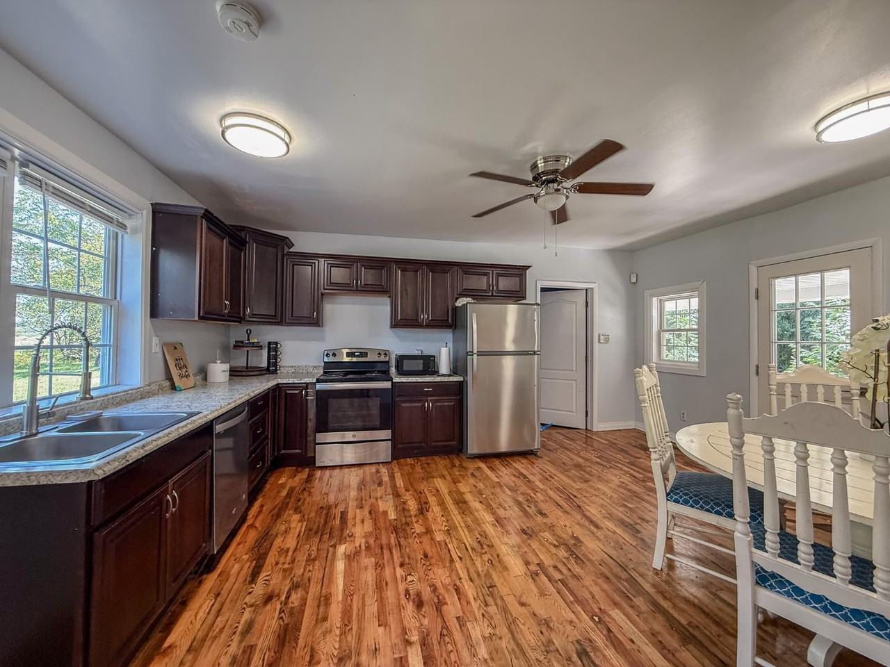 Cape Charles duplex - Photo 5 of 10