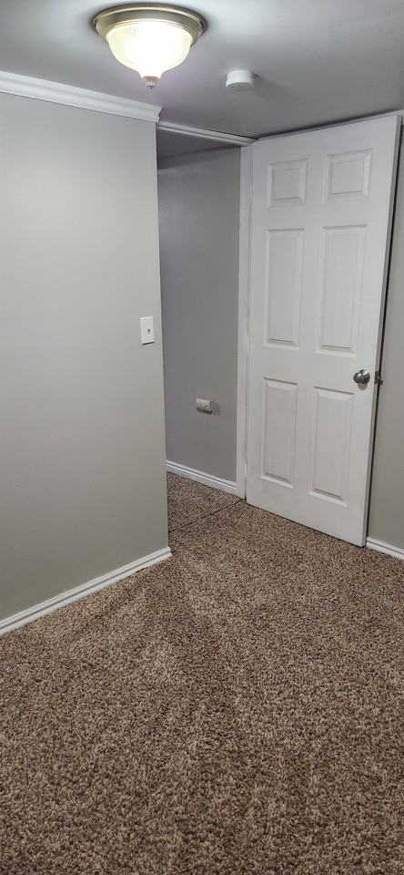 585 S 1200 W #DWN - Photo 7 of 22