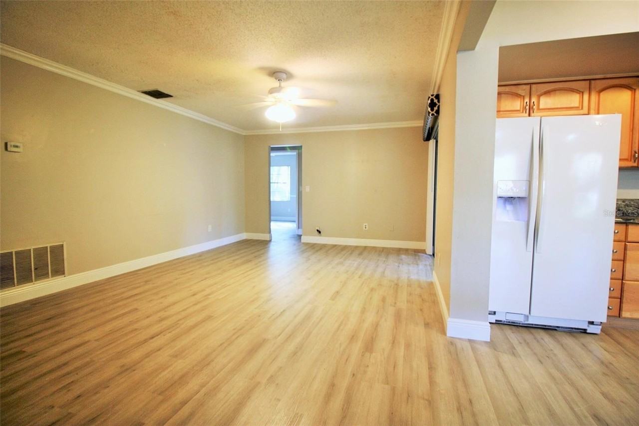 109 Donnington Ct #109 - Photo 5 of 14