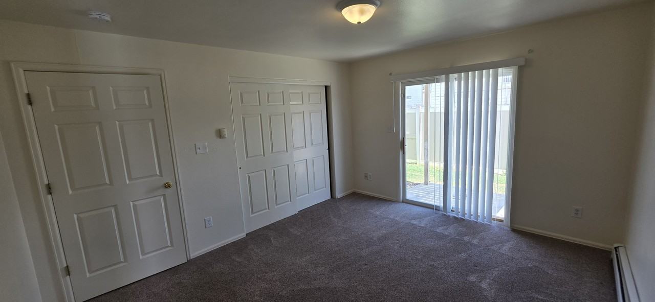488 Coronado Ct #B - Photo 4 of 7