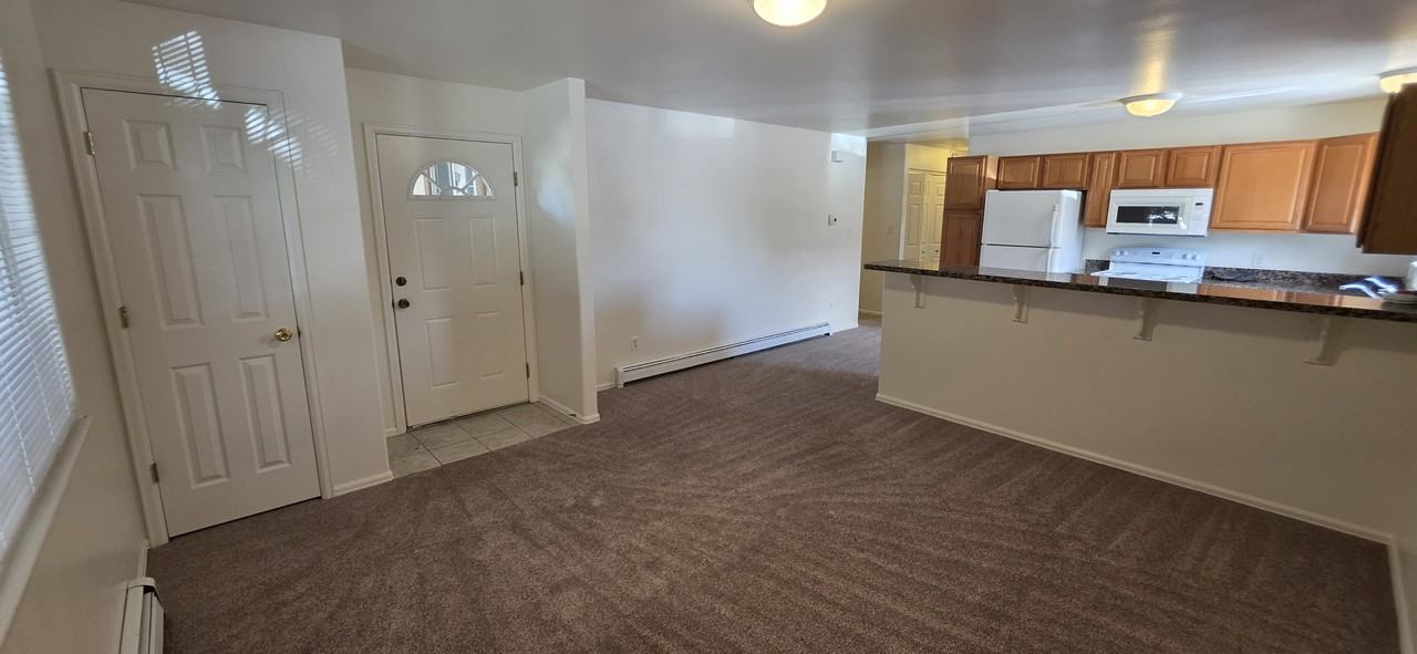 488 Coronado Ct #B - Photo 6 of 7