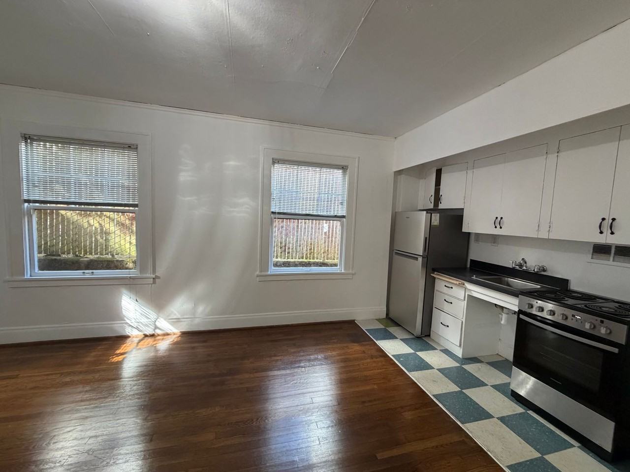 Greenway Apartments - Photo 5 of 50