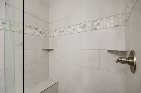 Giles St #212 - Photo 6 of 10