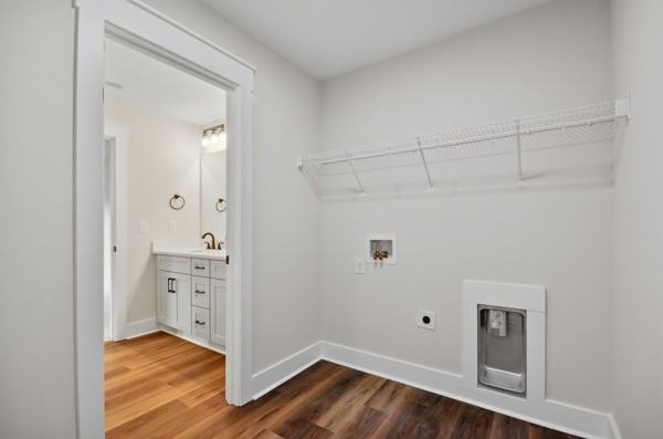 Giles St #214 - Photo 6 of 10