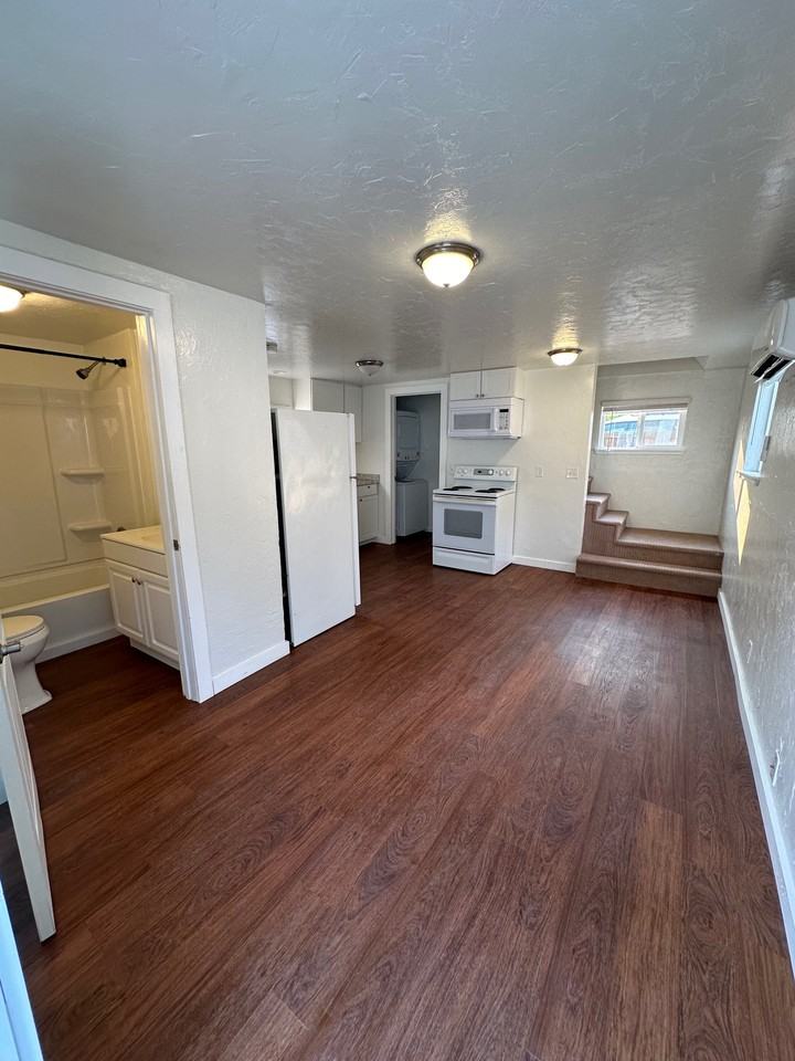 617 S 10th Ave #1
