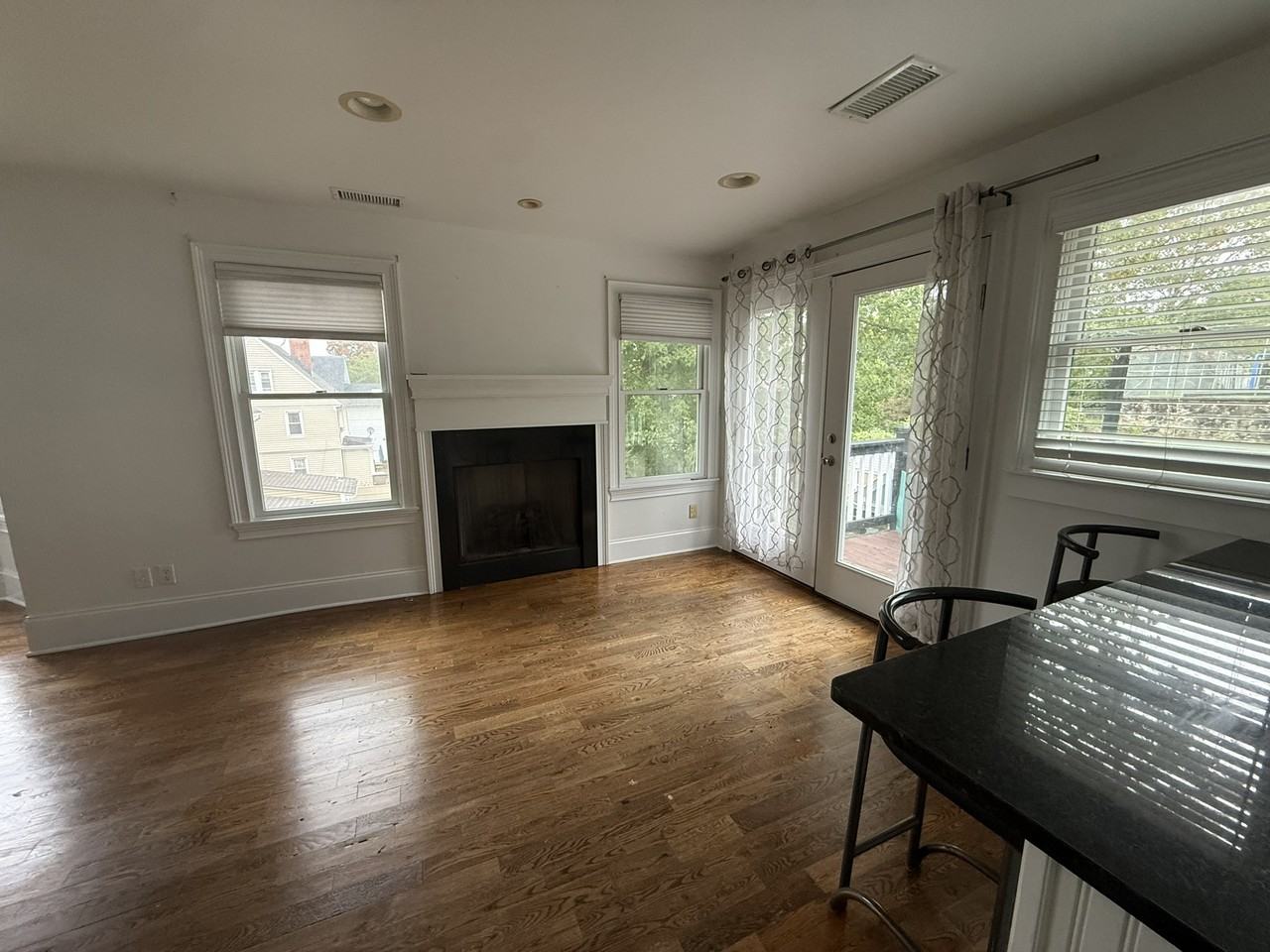 34 Franklin Ave #2 - Photo 2 of 20