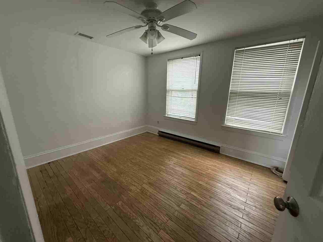 34 Franklin Ave #2 - Photo 4 of 20
