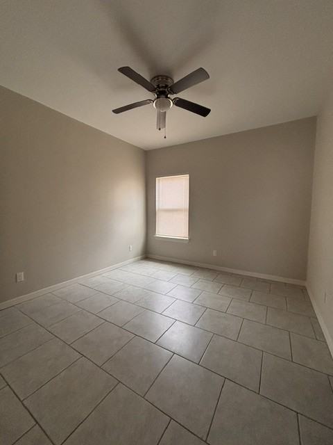 2002 Garden Ridge Dr #4 - Photo 3 of 8