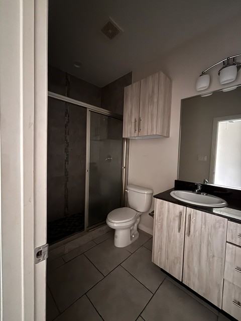 2002 Garden Ridge Dr #4 - Photo 4 of 8