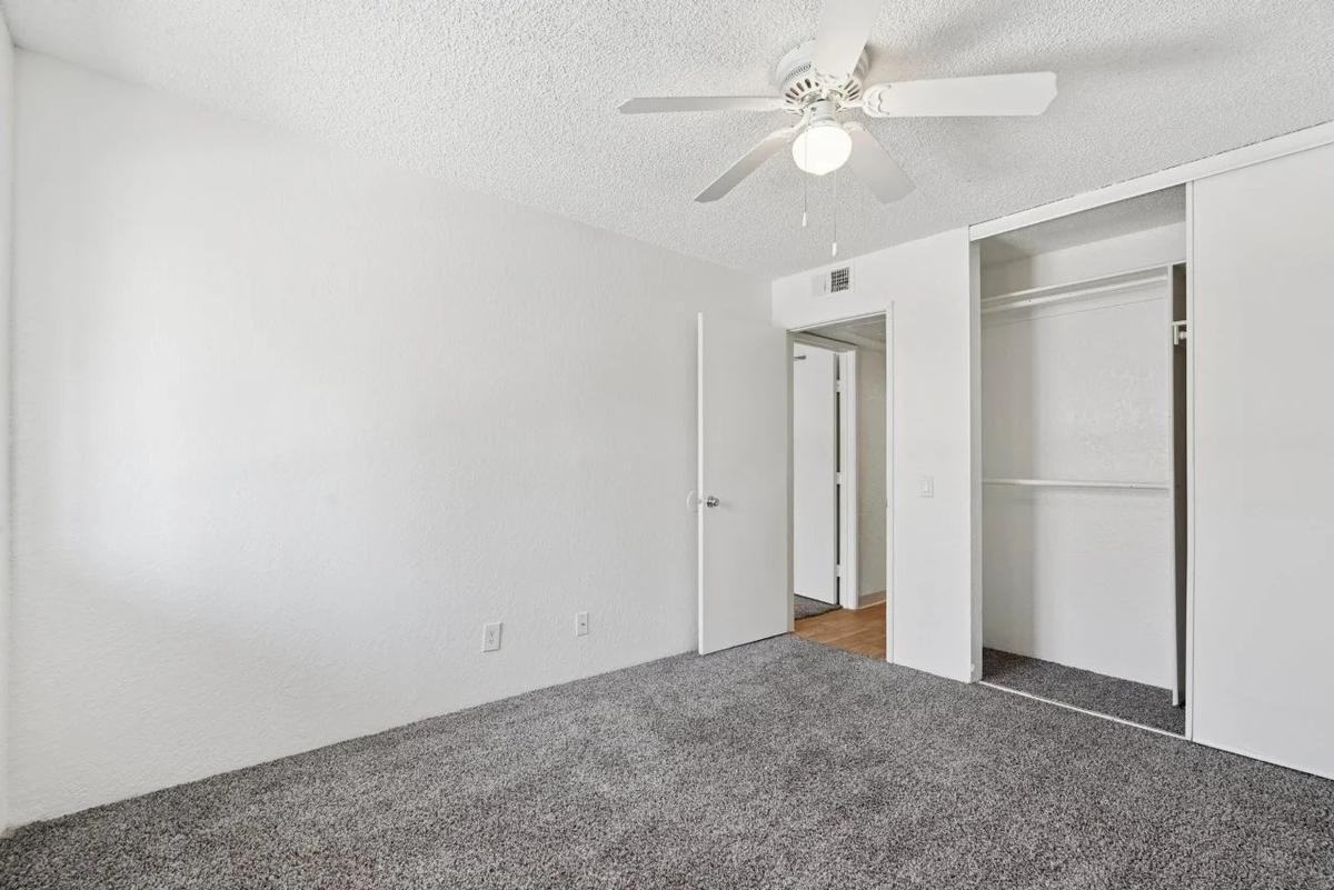 175 W Valencia Rd - Photo 2 of 27