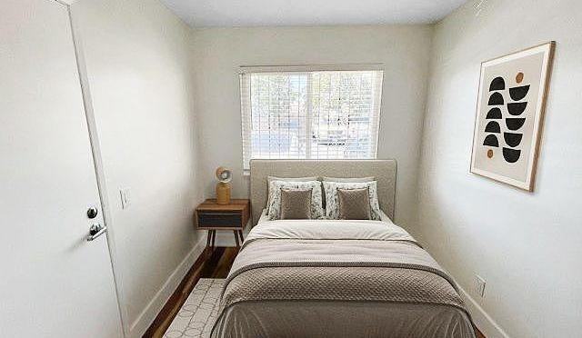 1330 W 57th St - Photo 6 of 7