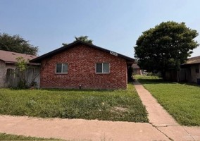 featured image of 2417 Tamarack Ave #C