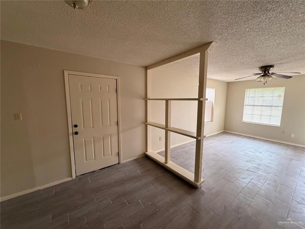 2417 Tamarack Ave #C - Photo 5 of 9
