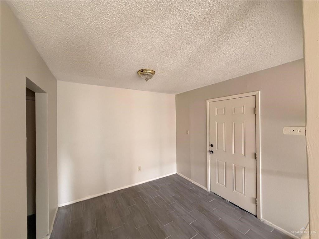 2417 Tamarack Ave #C - Photo 6 of 9