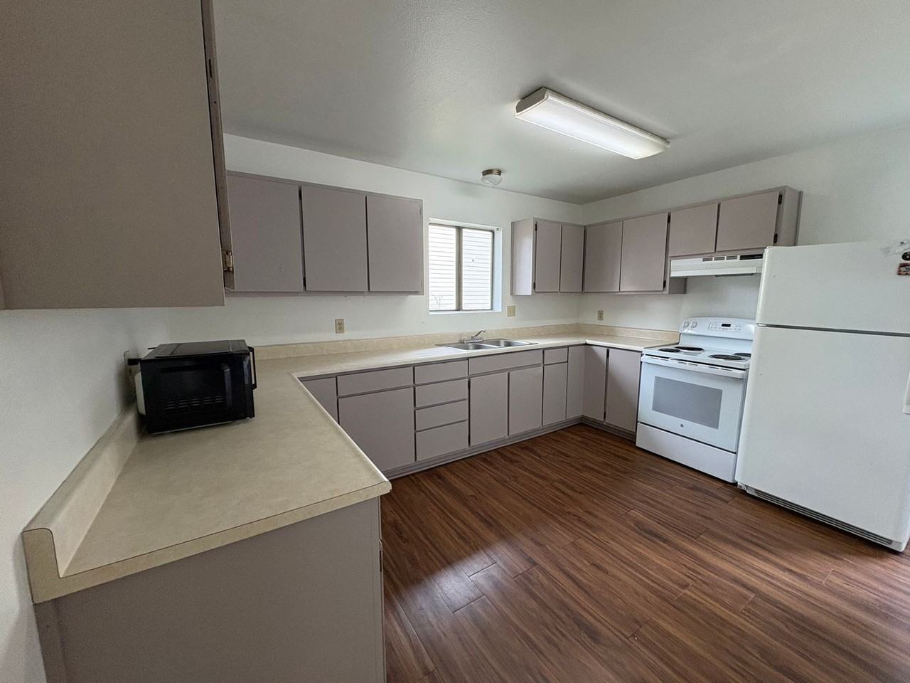 205 S Paseo Del Flag - Photo 3 of 14