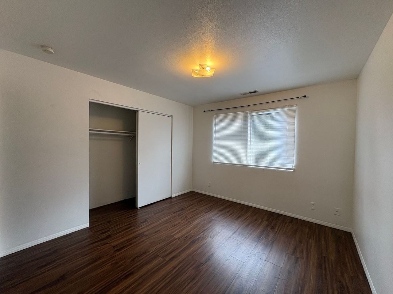 205 S Paseo Del Flag - Photo 4 of 14