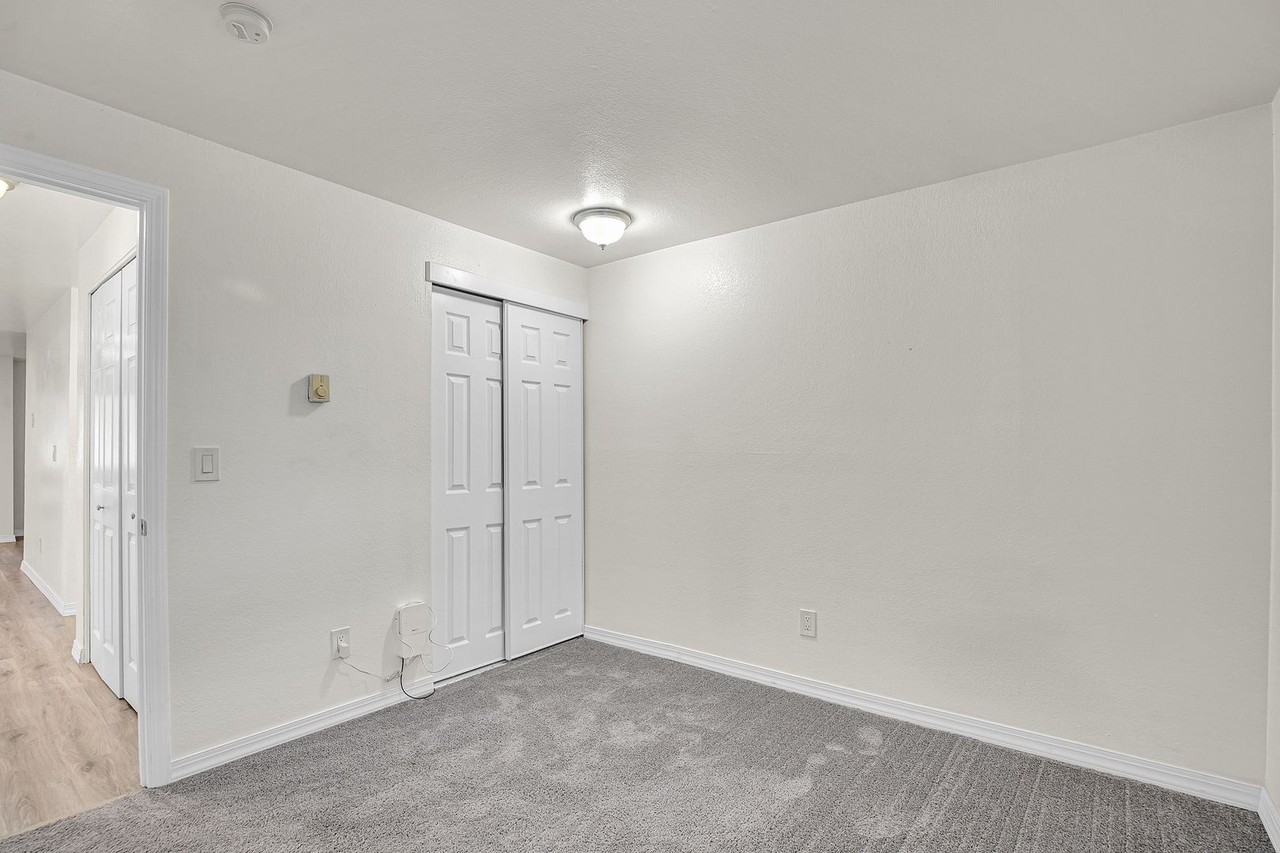 WINDMILL APARTMENTS - Photo 5 of 38