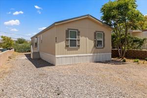 featured image of 453 S 3rd St #1