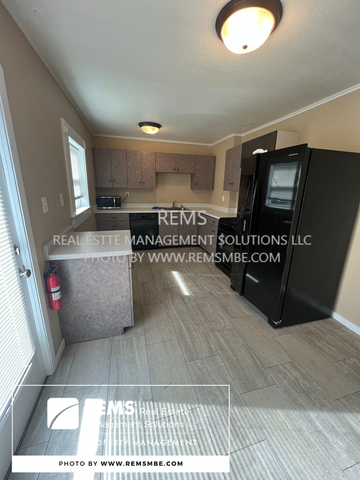222 Mill St. - Photo 3 of 16