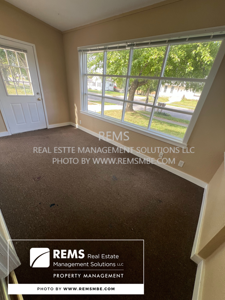 222 Mill St. - Photo 7 of 16