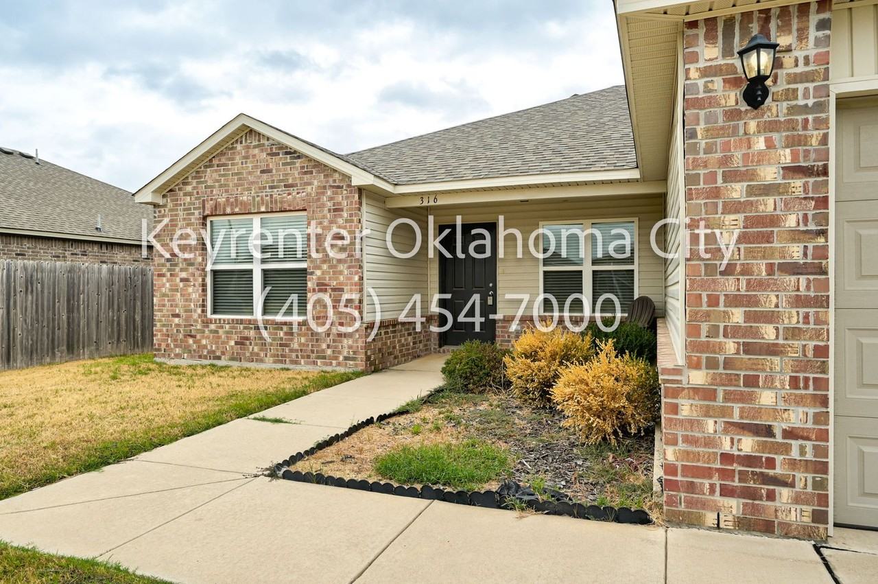 316 Karlee Ln - Photo 5 of 40